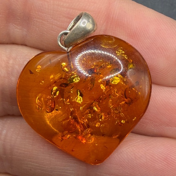 Vintage Amber Heart Shaped Jewelry Pendant Charm, Sterling Silver 925 Bail - Picture 4 of 10